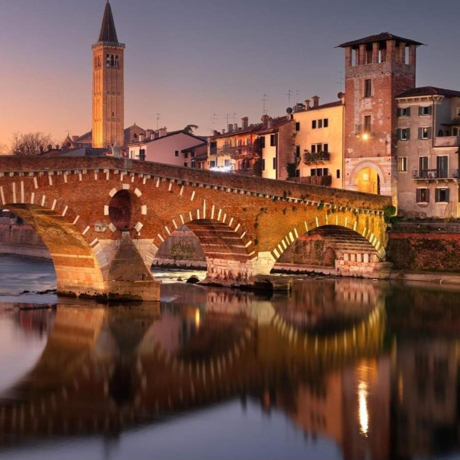 Appartamento Vicino Al Centro Adigeo E Fiera Verona Luaran gambar